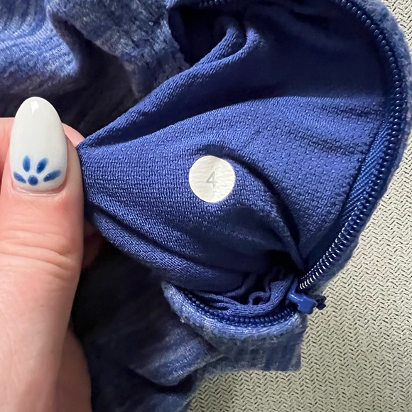 Lululemon 1/4 Zip GUC - Picture 2 of 7